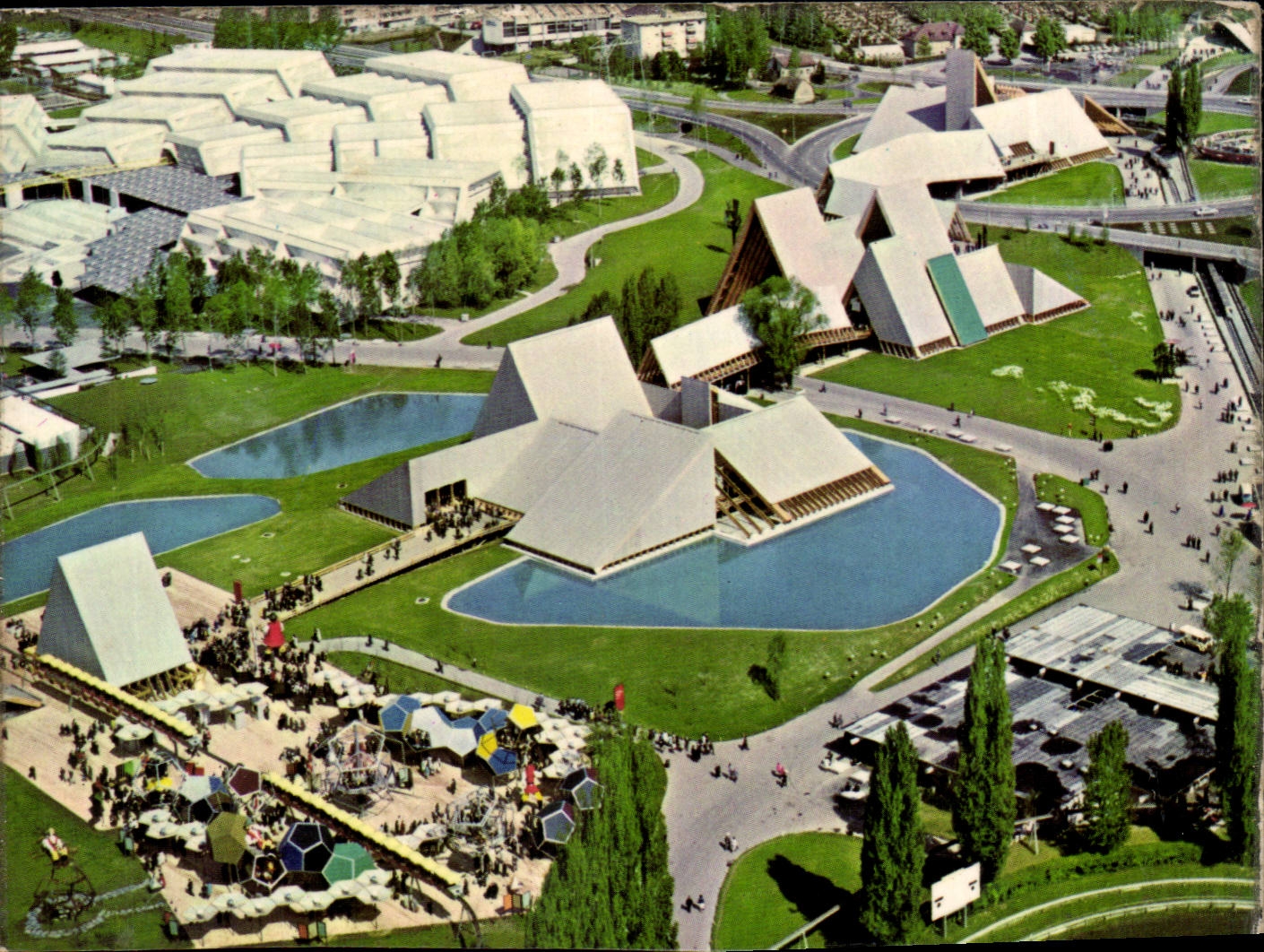 CPM Exposition nationale suisse Lausanne 1964 Carrefour central et le telecanape