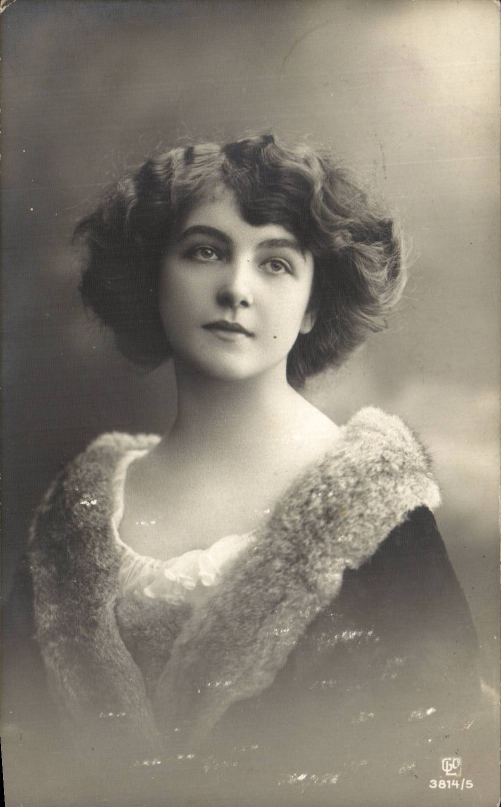 Portrait d'une jeune femme — éditeur GC, n° 3814/5