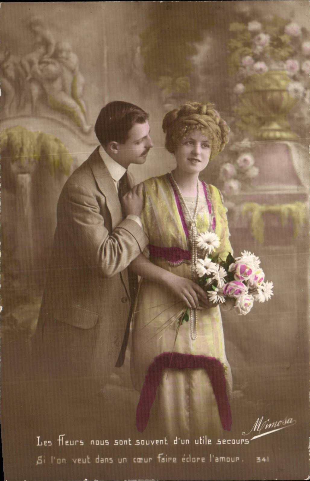 Couple en tenue d'époque — texte poétique sur les fleurs — Mimoso, n°341