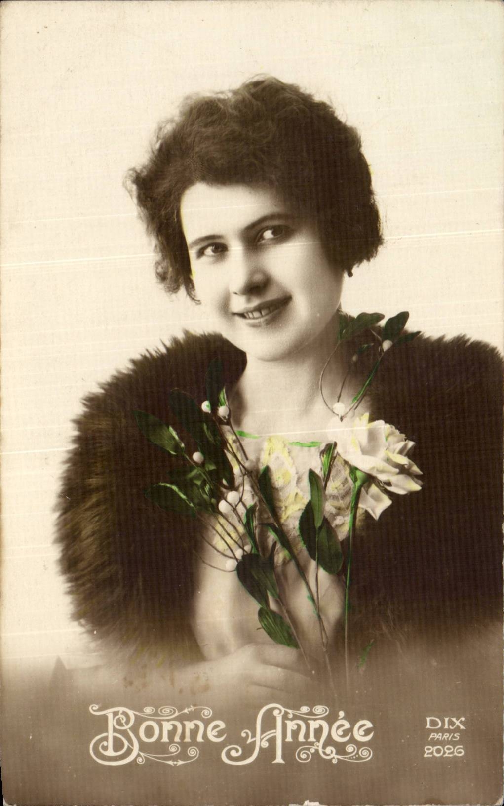 Frau in Pelz mit Blumen — Frohe Neujahr 1926 — DIX PARIS 2026