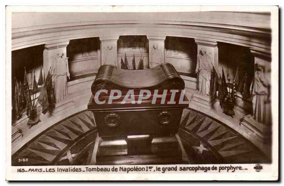 Paris CPA Invalides Tombeau de Napoleon 1er Grand sarcophage de porphyre