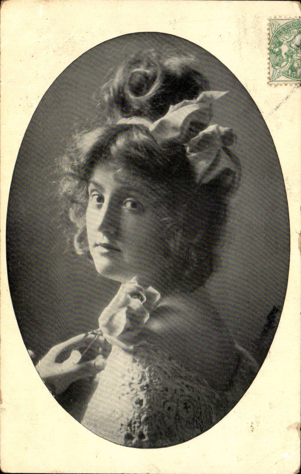 CPA Fantaisie Femme 