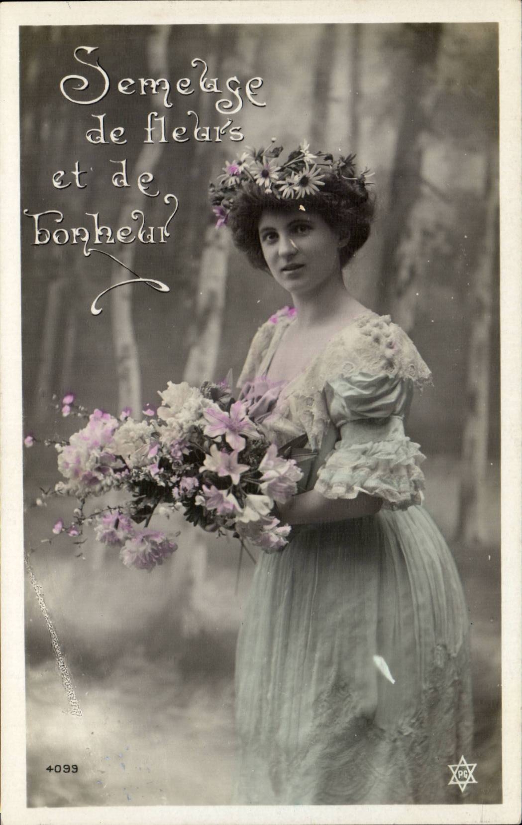 Femme en couronne de fleurs et bouquet — Semeelage de fleurs et de bonheur — PRC 4099