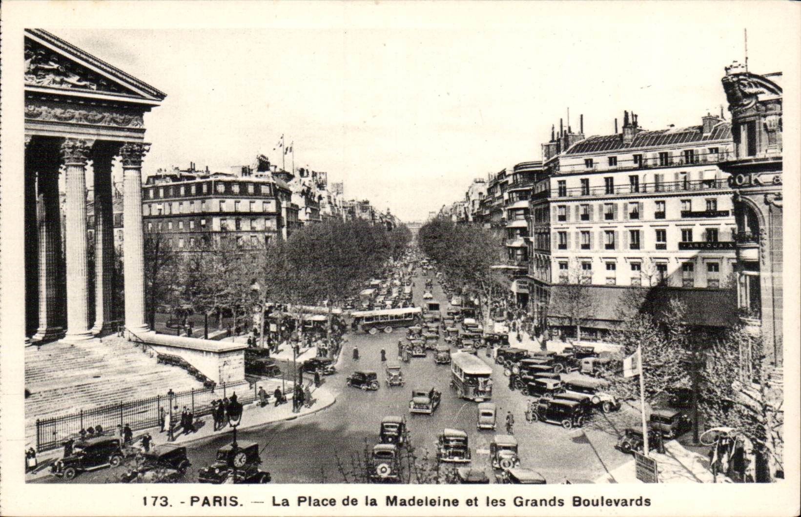 Paris CPA Place de la Madeleine et les grands boulevards
