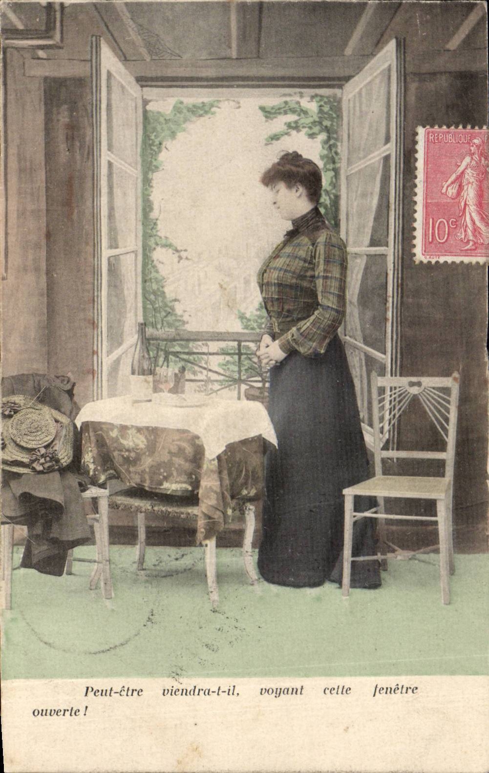 Femme à la fenêtre — attente — éditeur inconnu, n° de série non visible