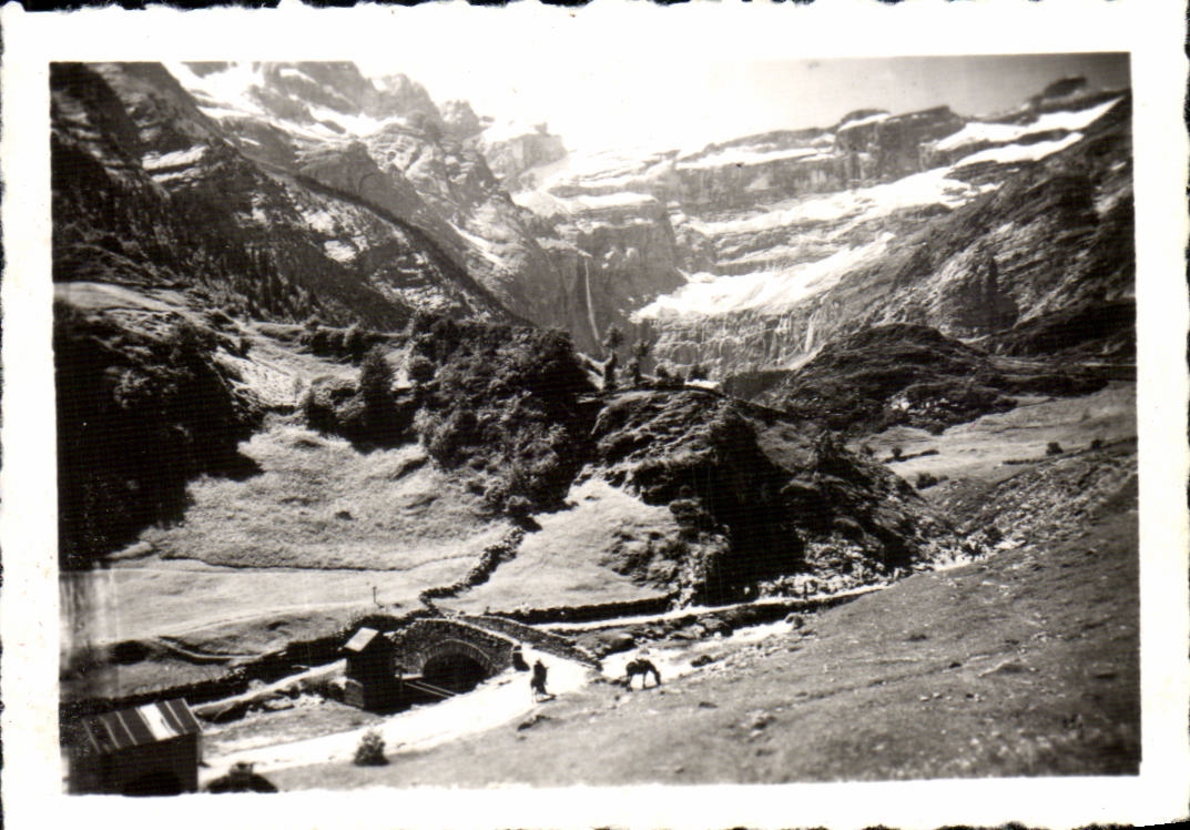 CPSM le cirque de Gavarnie et le pont Nadou