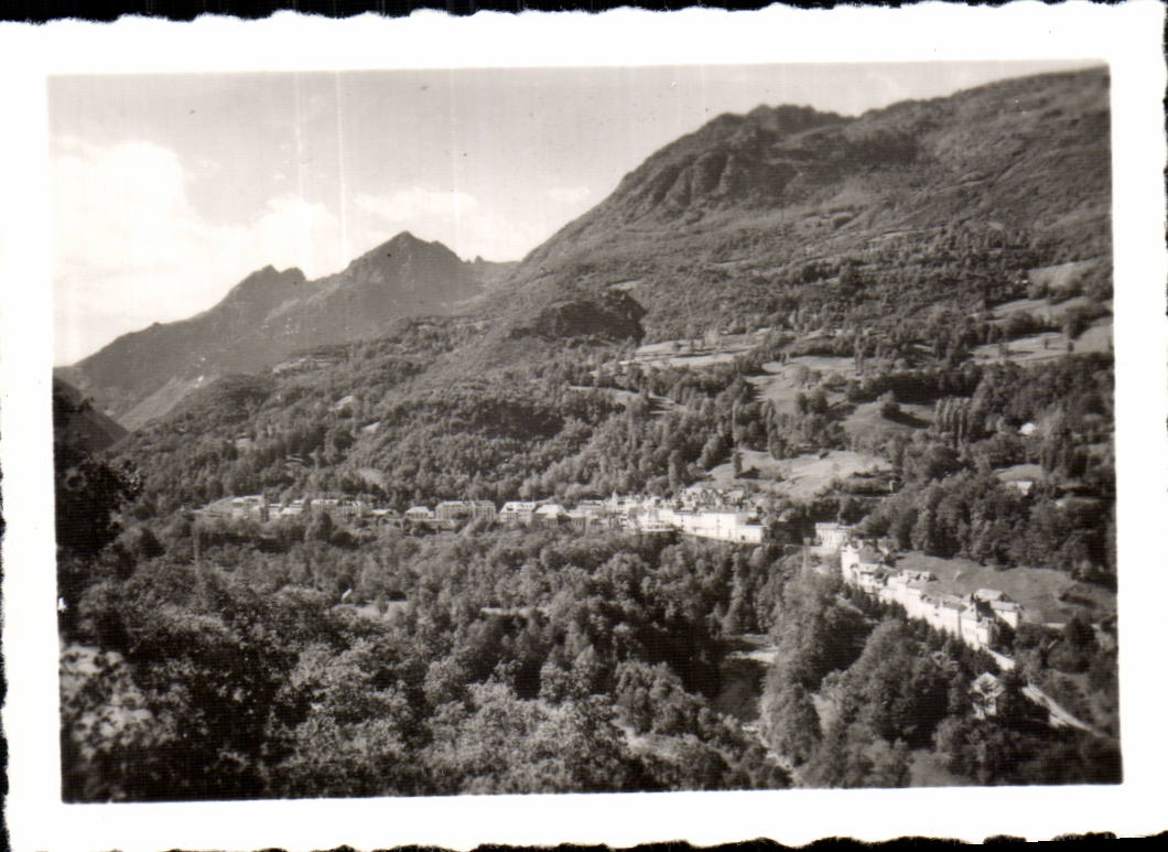 Luz-Saint-Sauveur — Vue générale de St-Sauveur — CPAPHIL - Recto