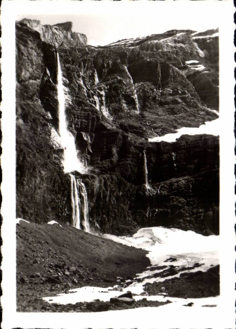 CPSM Gavarnie La grande cascade
