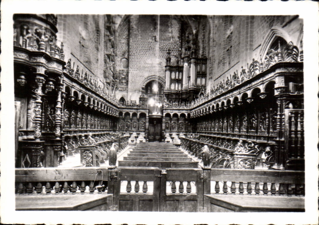 CPSM Saint Bertrand de Comminges Choeur de la cathedrale Les stalles et le buffet d' orgues orgue