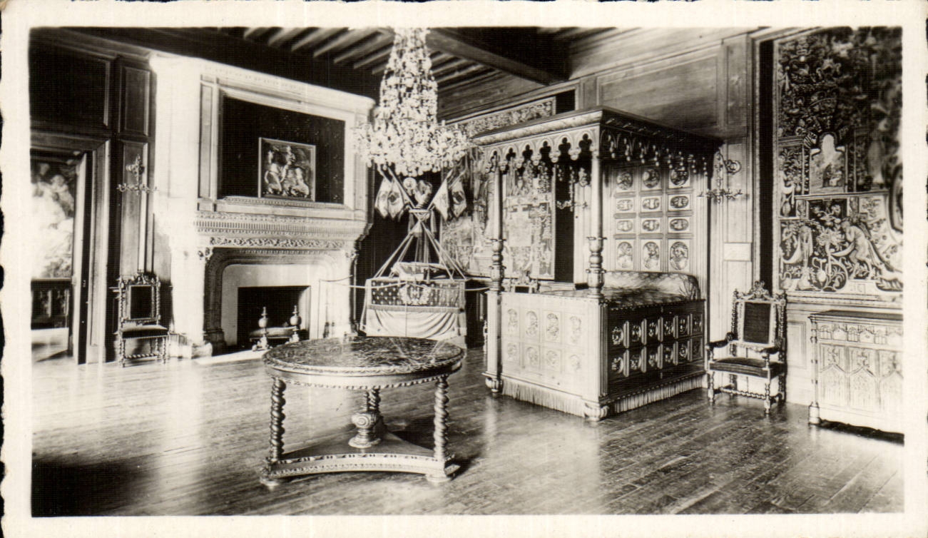 Pau - Le Château — La chambre des rois de Navarre dite de Henri IV — CPAPHIL 17