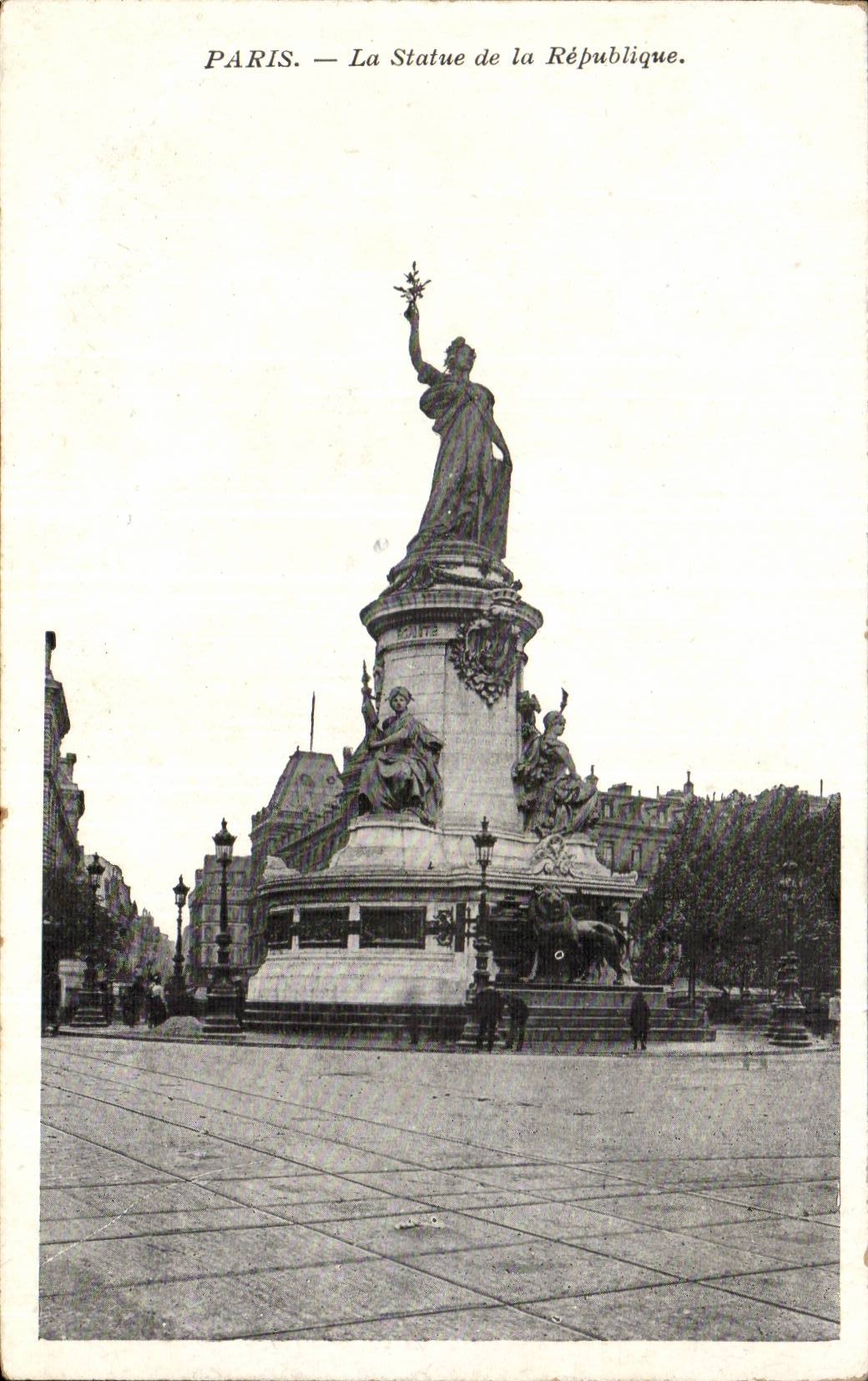 Paris CPA Statue de la Republique