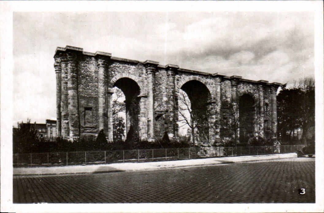 Aqueduc romain de Toulouse — vue générale — série 3