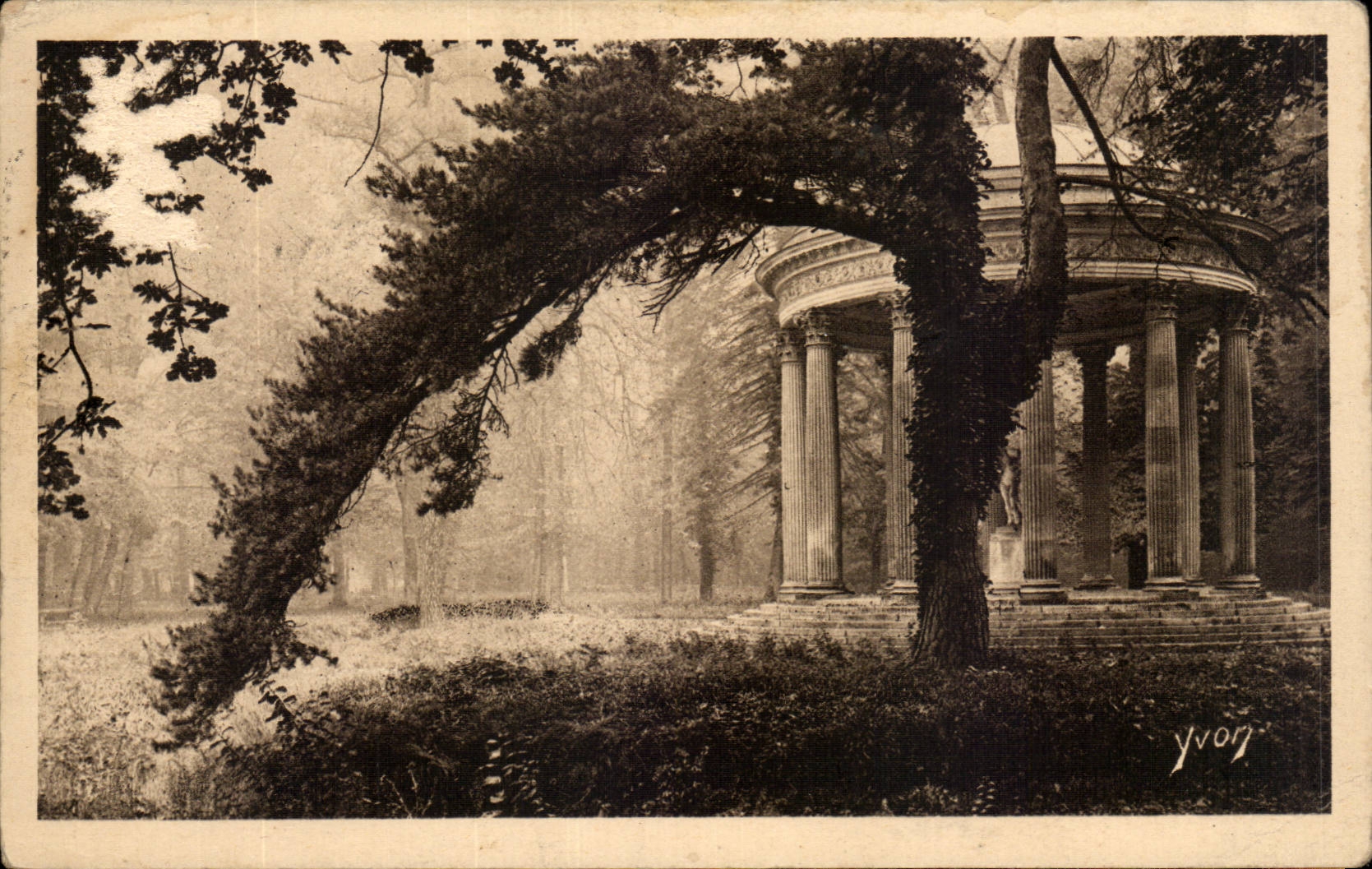 Versailles CPA Petit Trianon Temple de l'amour