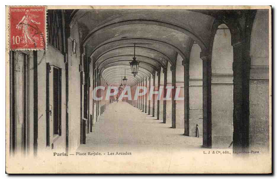 Paris CPA place Royale Les arcades