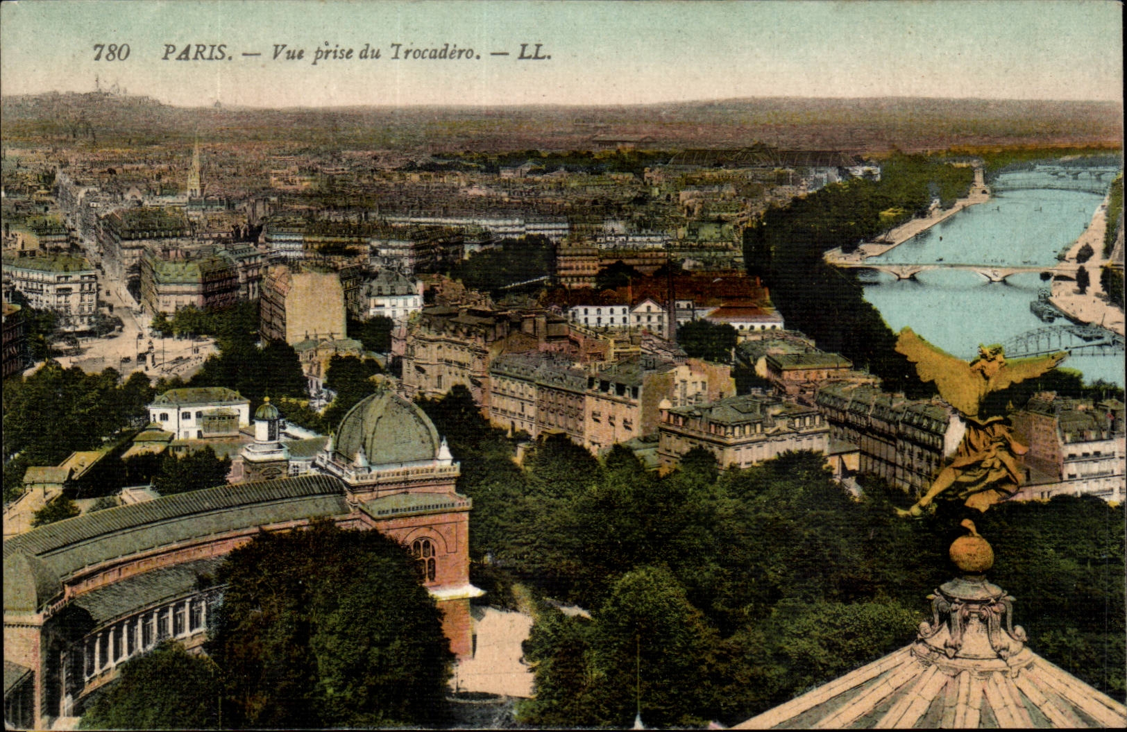 Paris CPA Vue prise du Trocadero