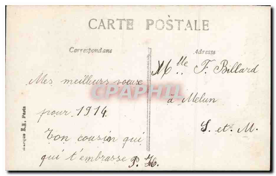 Jeune femme en robe verte tenant un bouquet — 'Foyeuse Année' — n° 8253 — Reverso