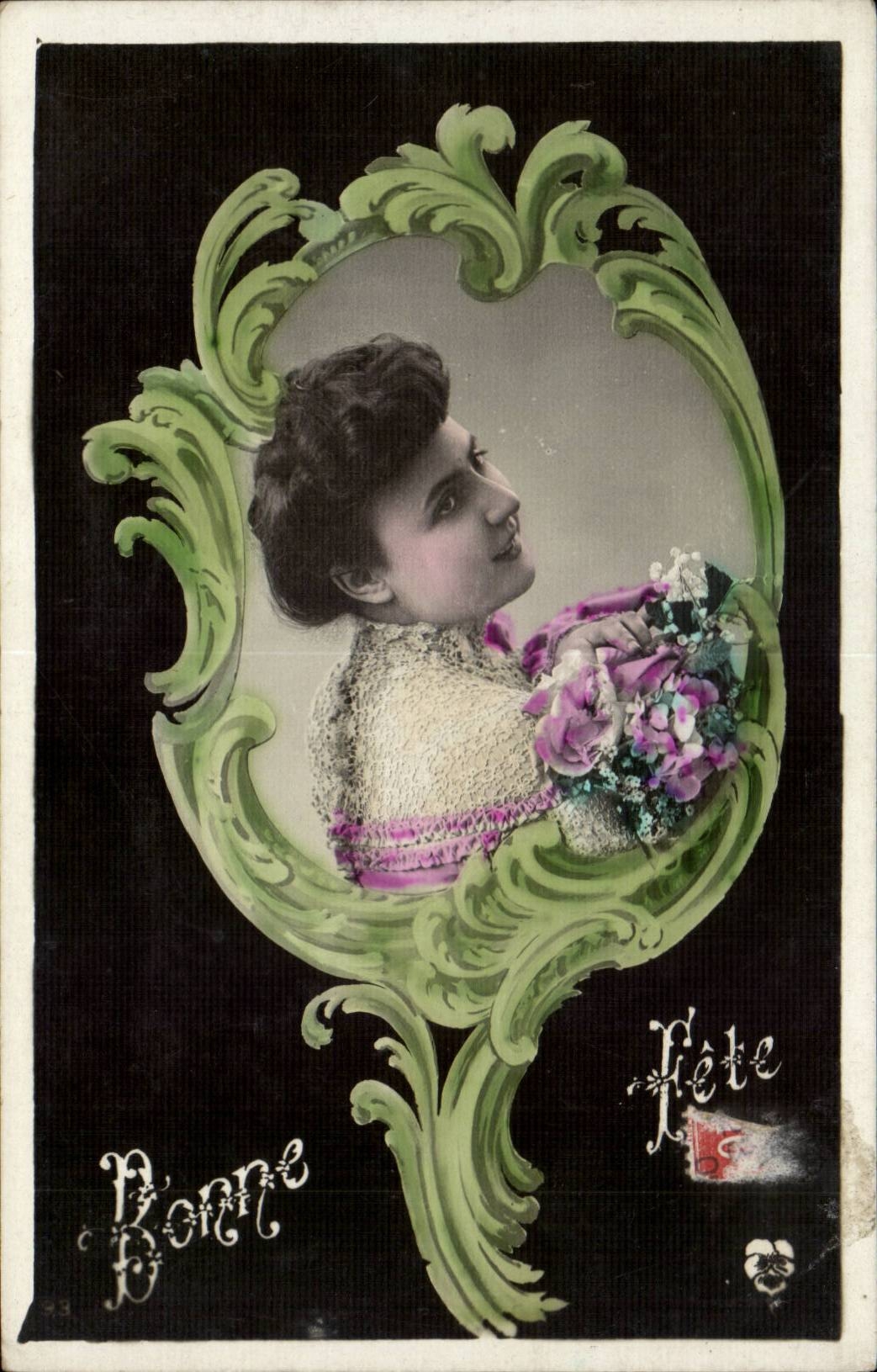 Femme avec bouquet — Bonne Fête — Union Postale Universelle