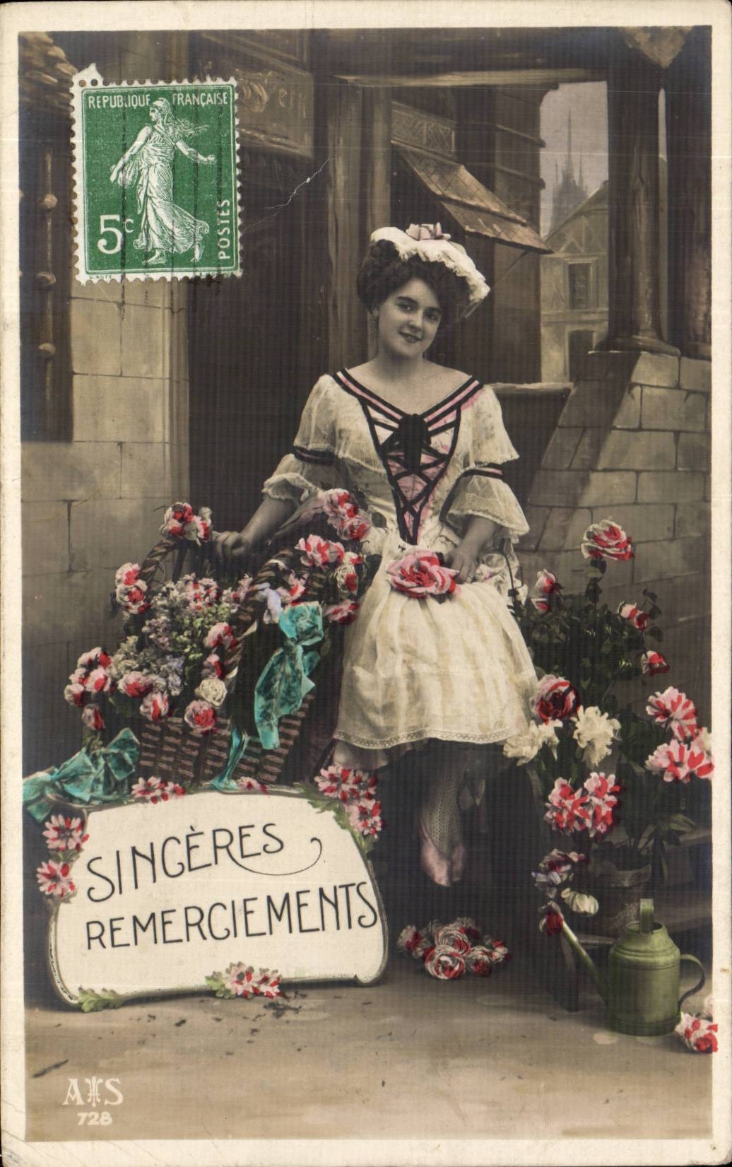 Femme avec panier de fleurs — Sincères remerciements — AAS 728