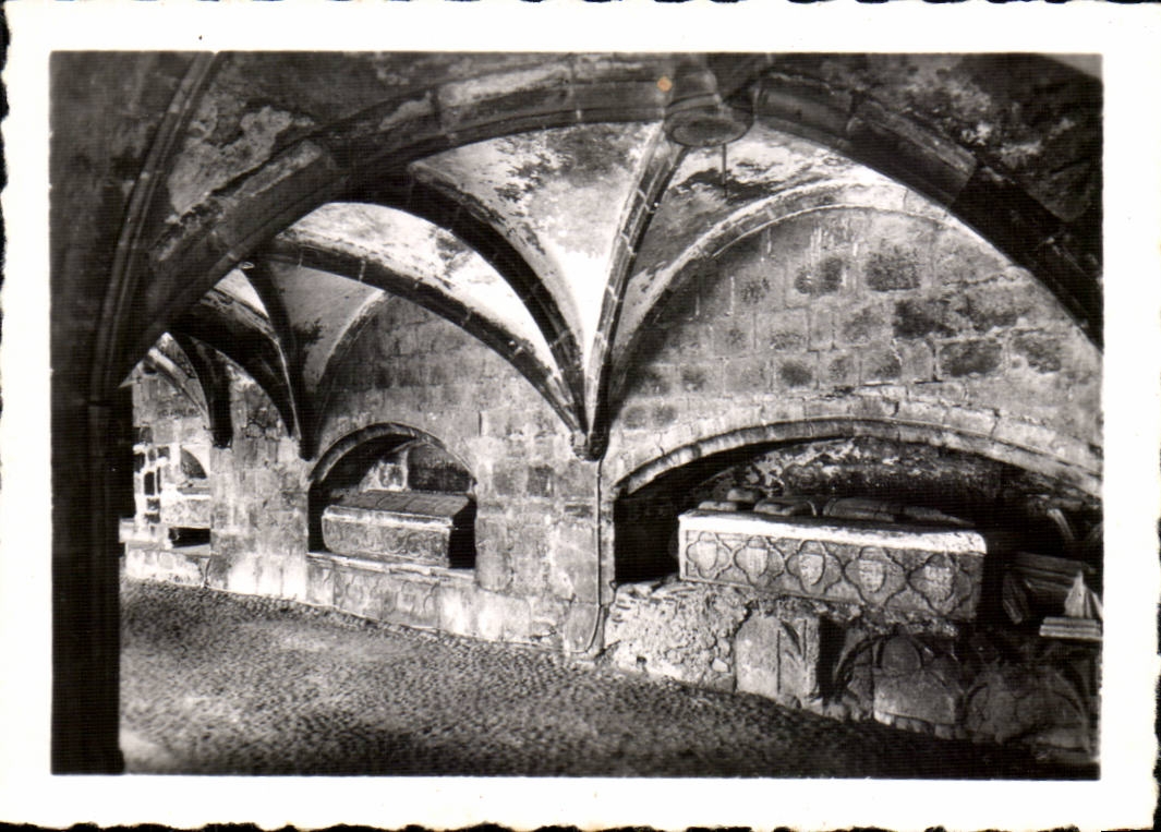Saint Bertrand de Comminges CPA la galerie des tombeaux