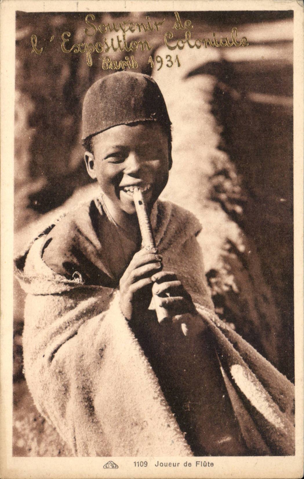 CPA Souvenir de l'exposition coloniale Avril 1931 Joueur de flute