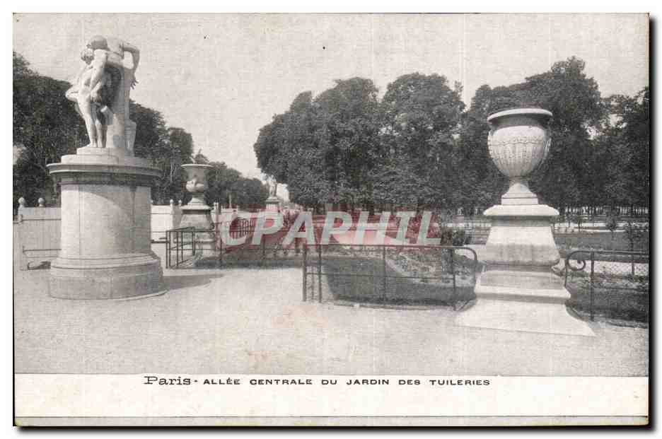 Paris CPA Allee centrale du jardin des tuileries