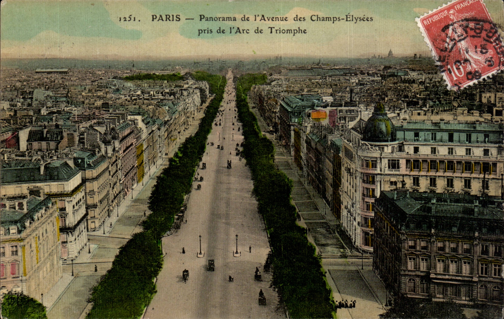 Paris CPA Panorama de l'avenue des Champs Elysees pris de l'arc de triomphe ( carte toilee )