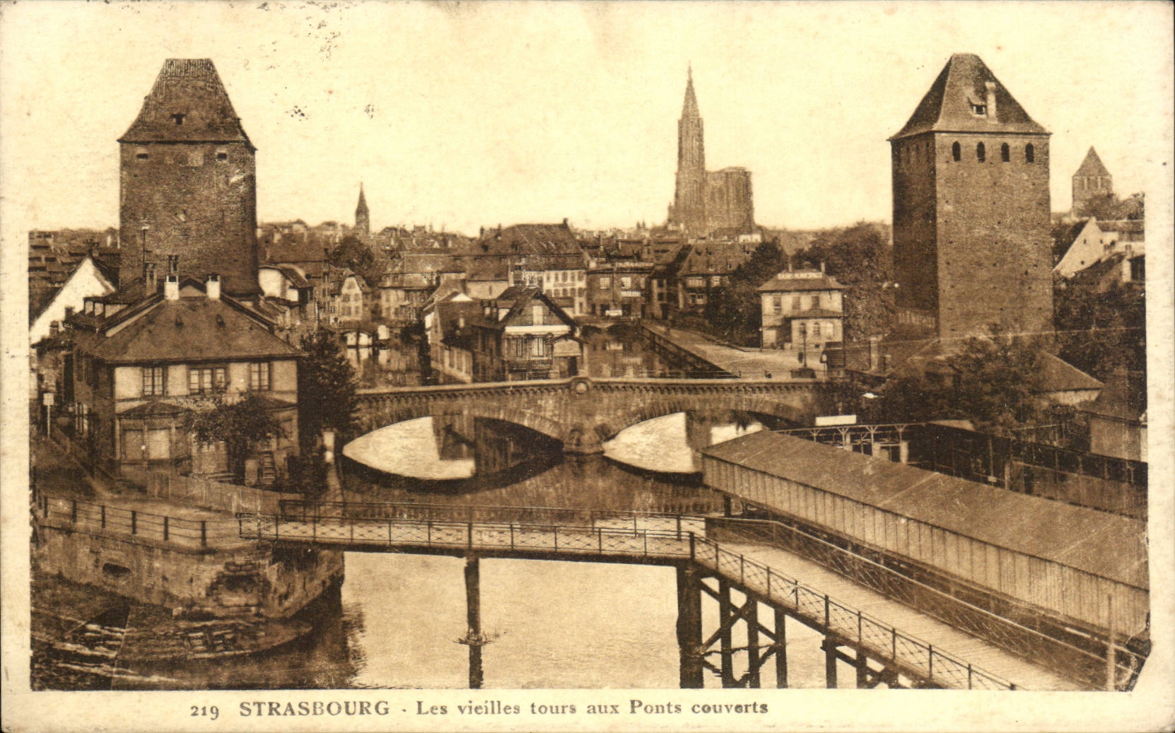 Strasbourg CPA Les vieilles tours aux ponts couverts