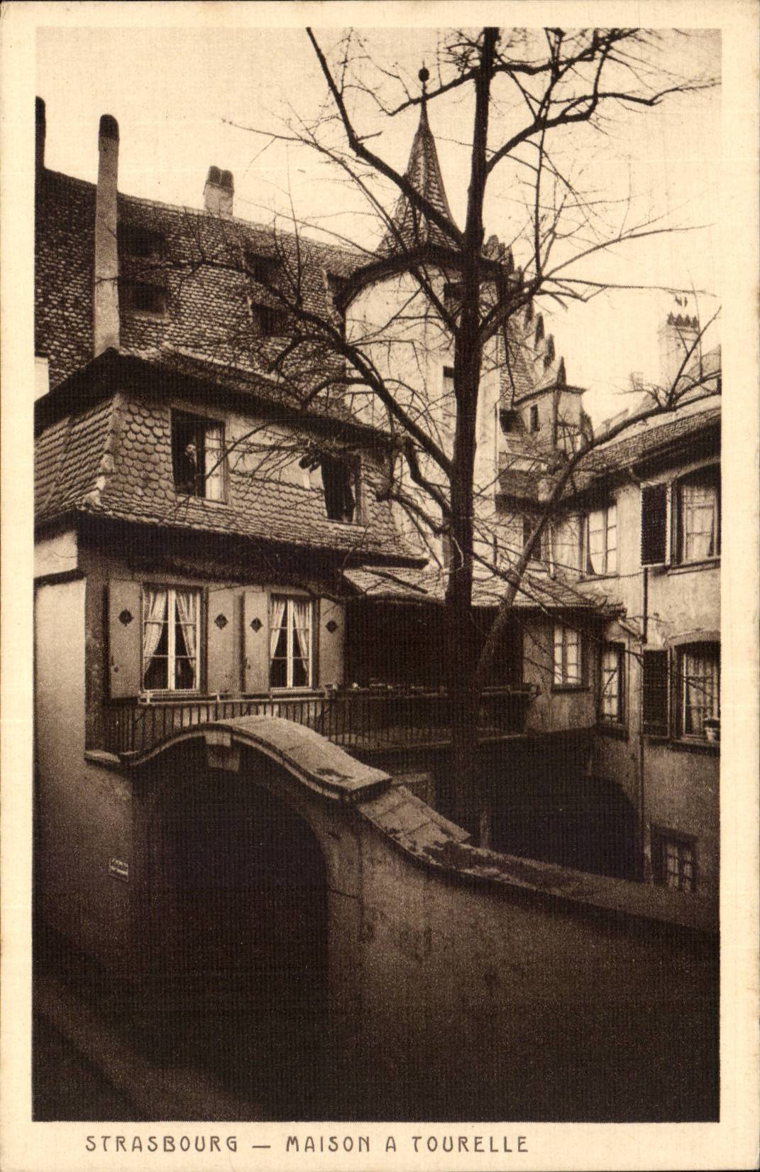 Strasbourg CPA Maison a tourelle