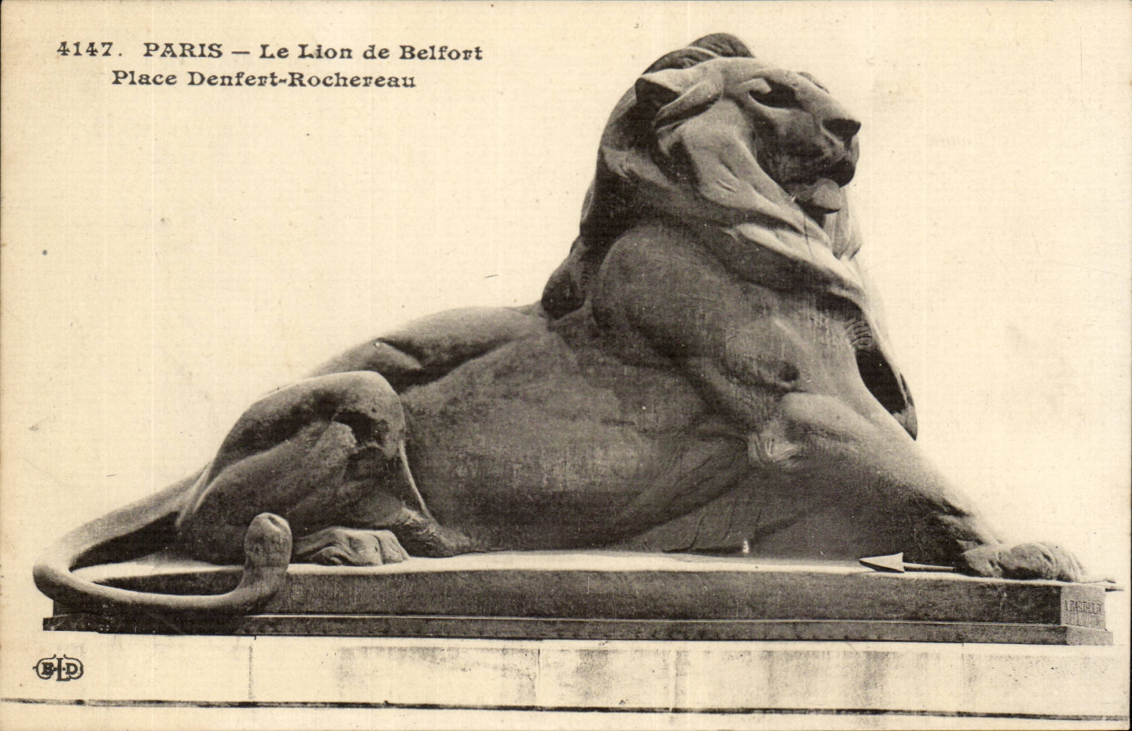 Paris CPA Le lion de Belfort Place Denfert Rochereau