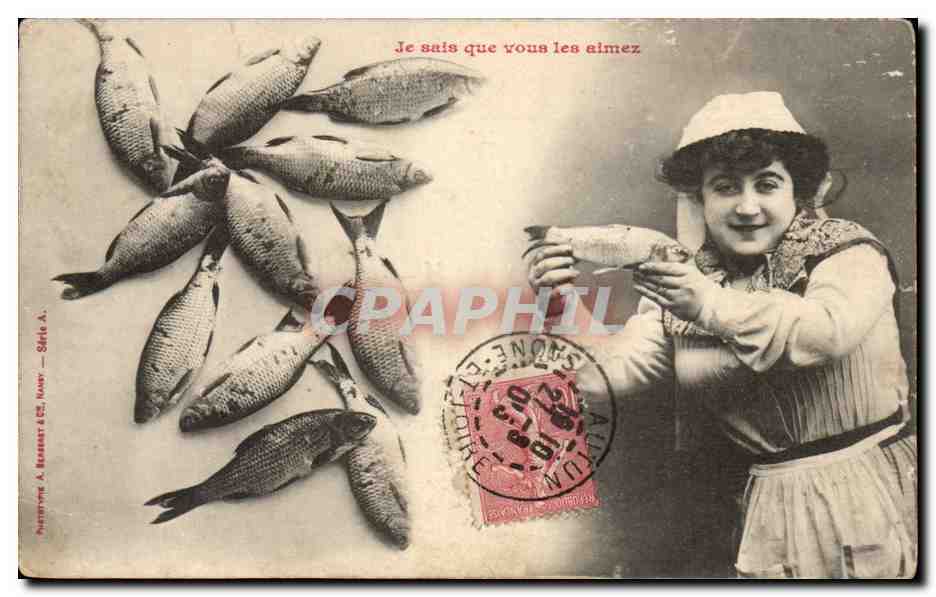 CPA Fantaisie Femme Je sais que vous les aimez Poisson Fish