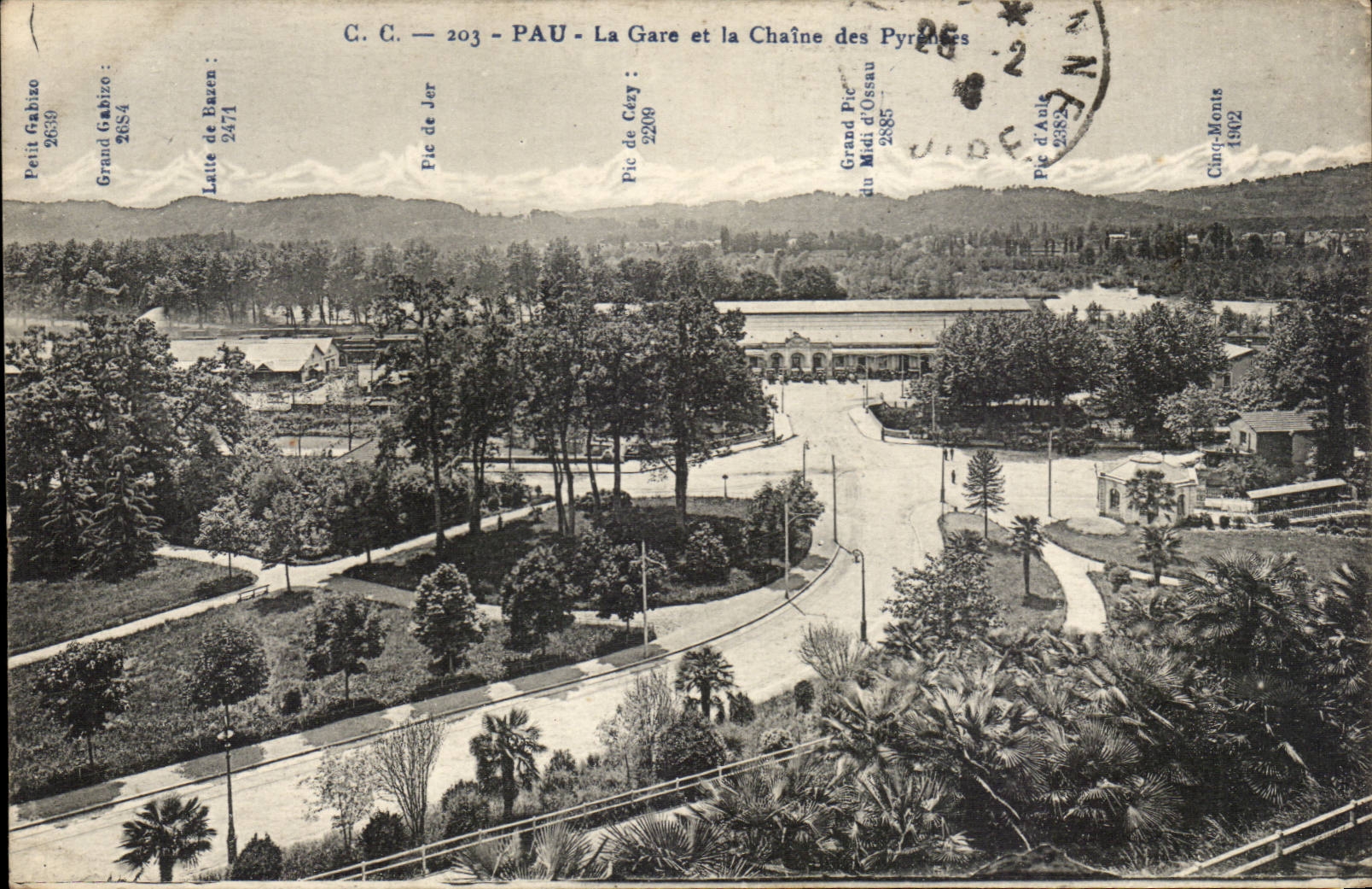 PAU - La Gare et la Chaîne des Pyrénées — C.C. 203, éditée par Cinq-Monts