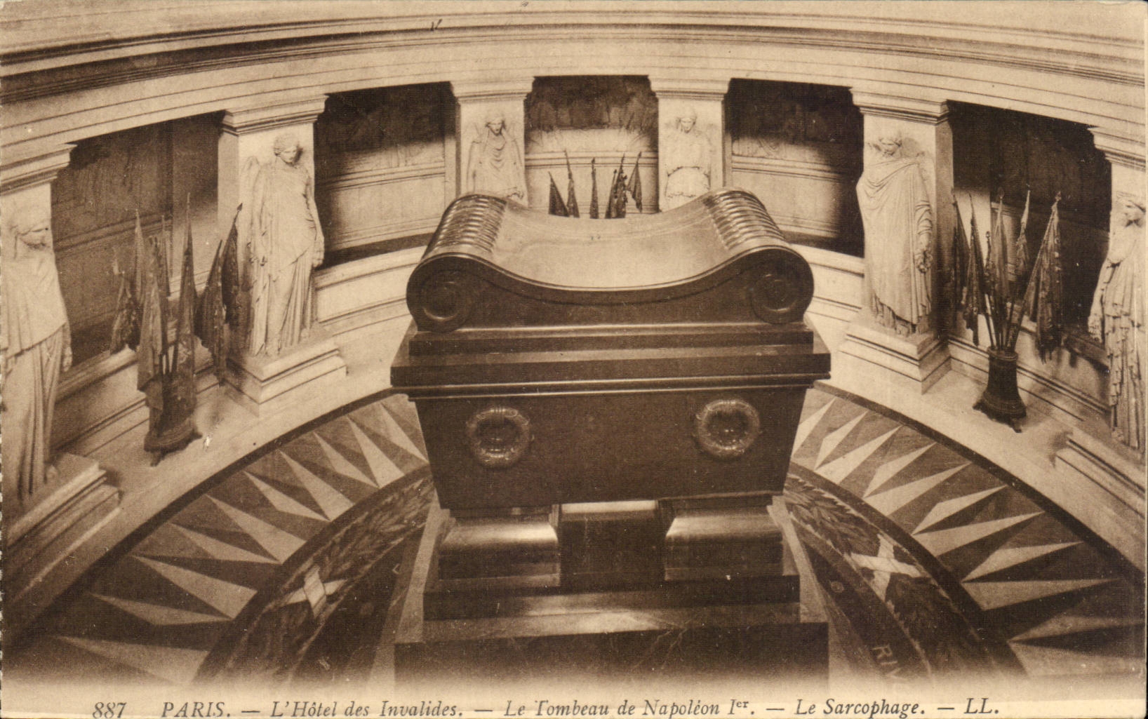 Paris CPA Invalides Tombeau de Napoleon 1er