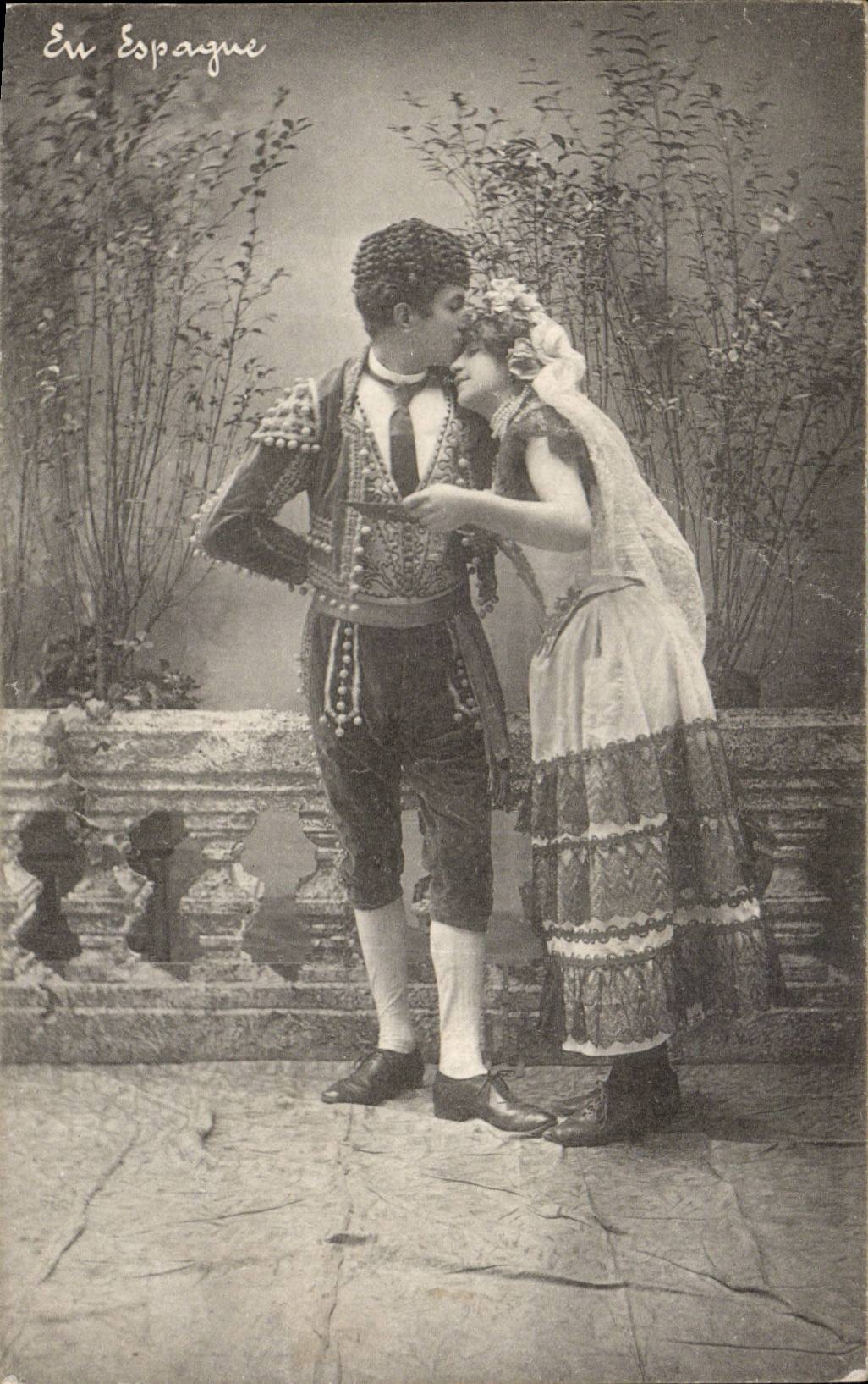 CPA Fantaisie Femme En Espagne Espana Spain