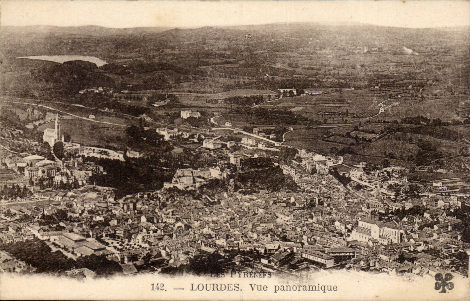 CPA Lourdes Vue panoramique