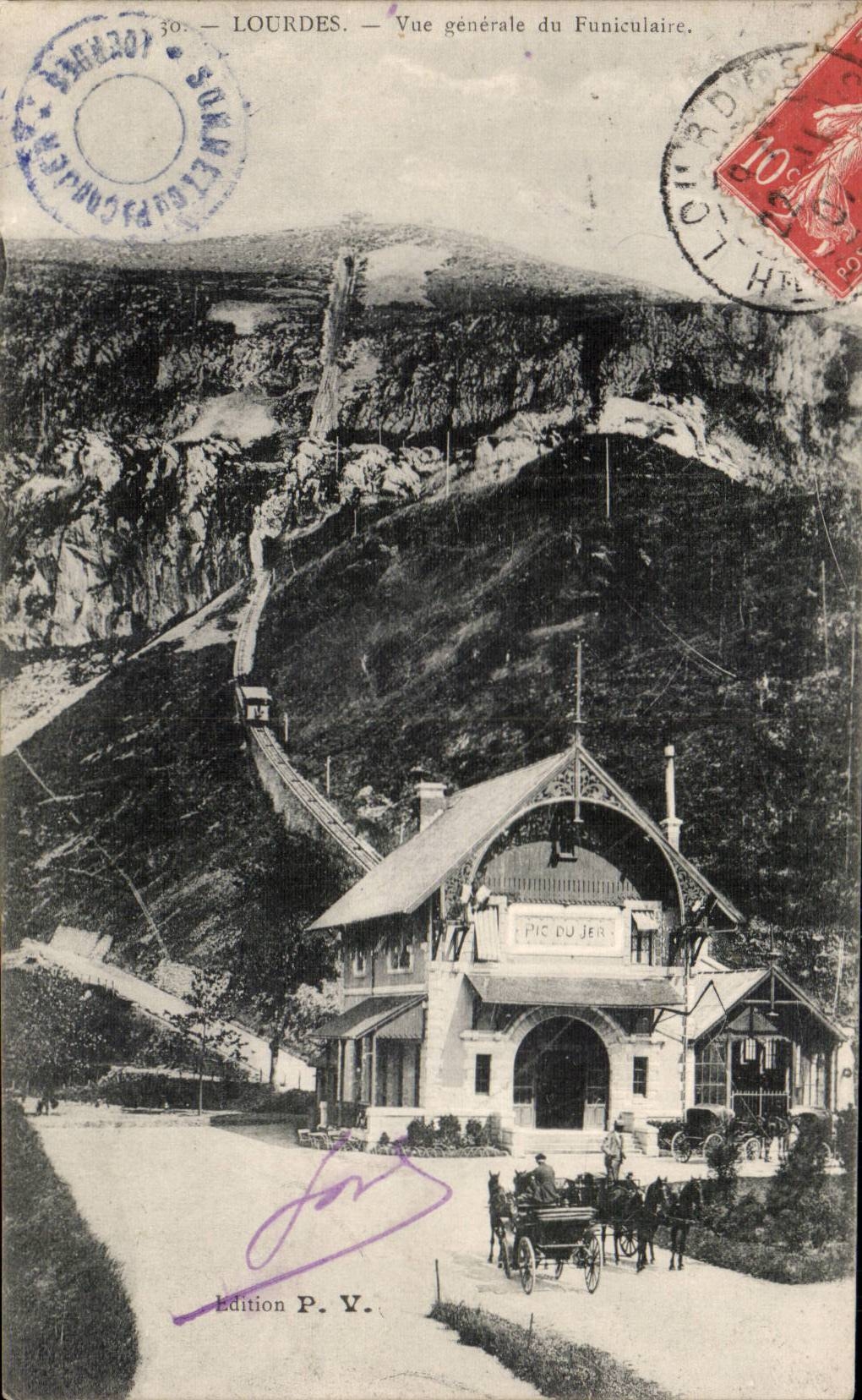 CPA Lourdes Vue generale du funiculaire