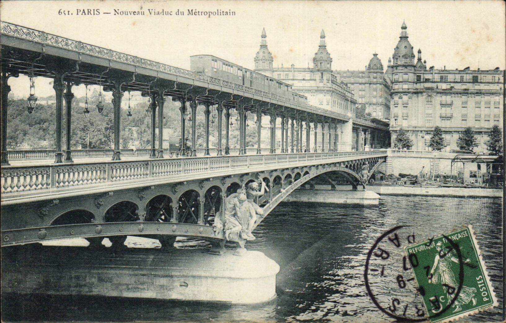 Paris CPA Nouveau viaduc du metropolitain Metro