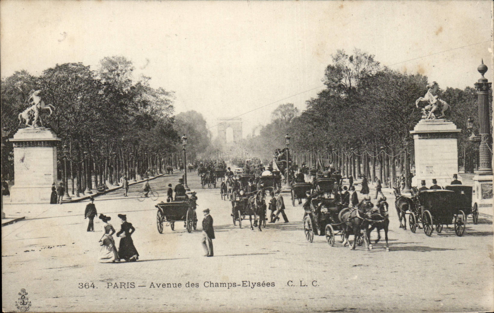 Paris CPA Avenue des Champs Elysees