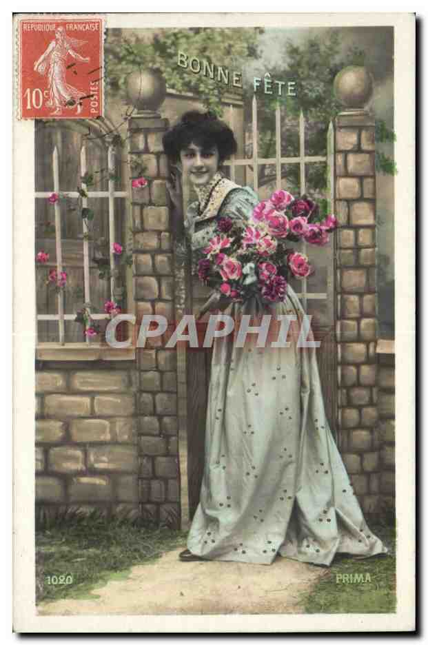 Femme en robe longue tenant un bouquet de roses — Bonne Fête — Prima, n° 1020