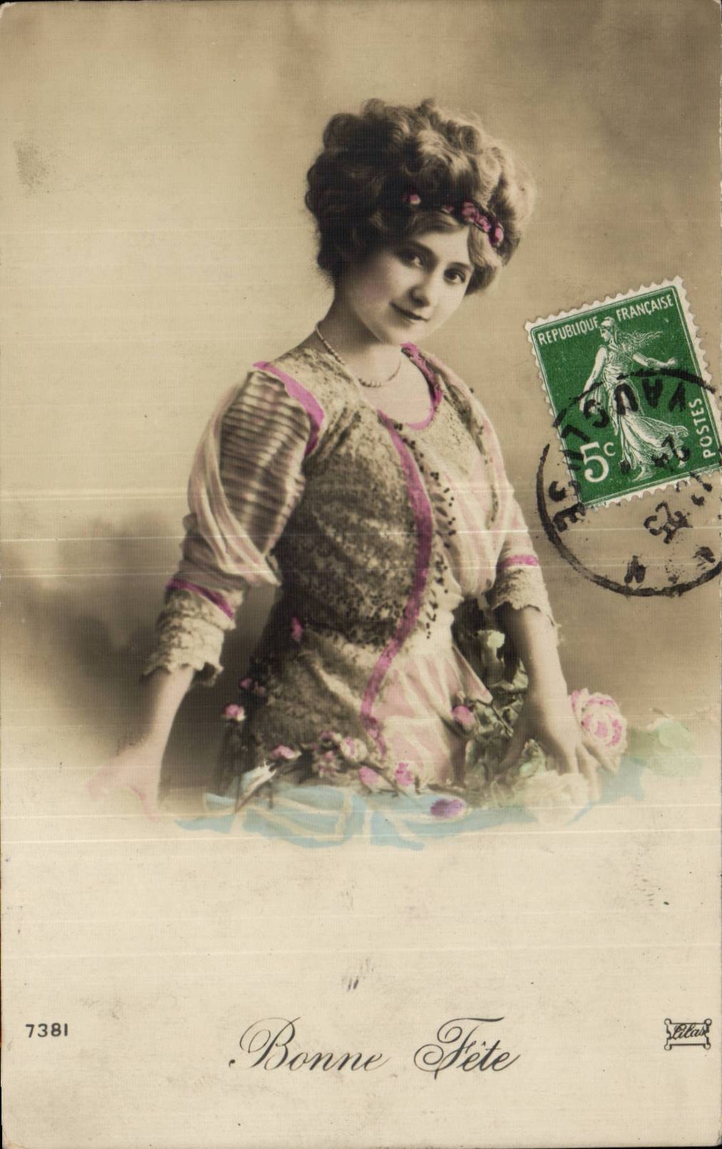 Fantaisie - Femme - Woman with shy grin - CPA 