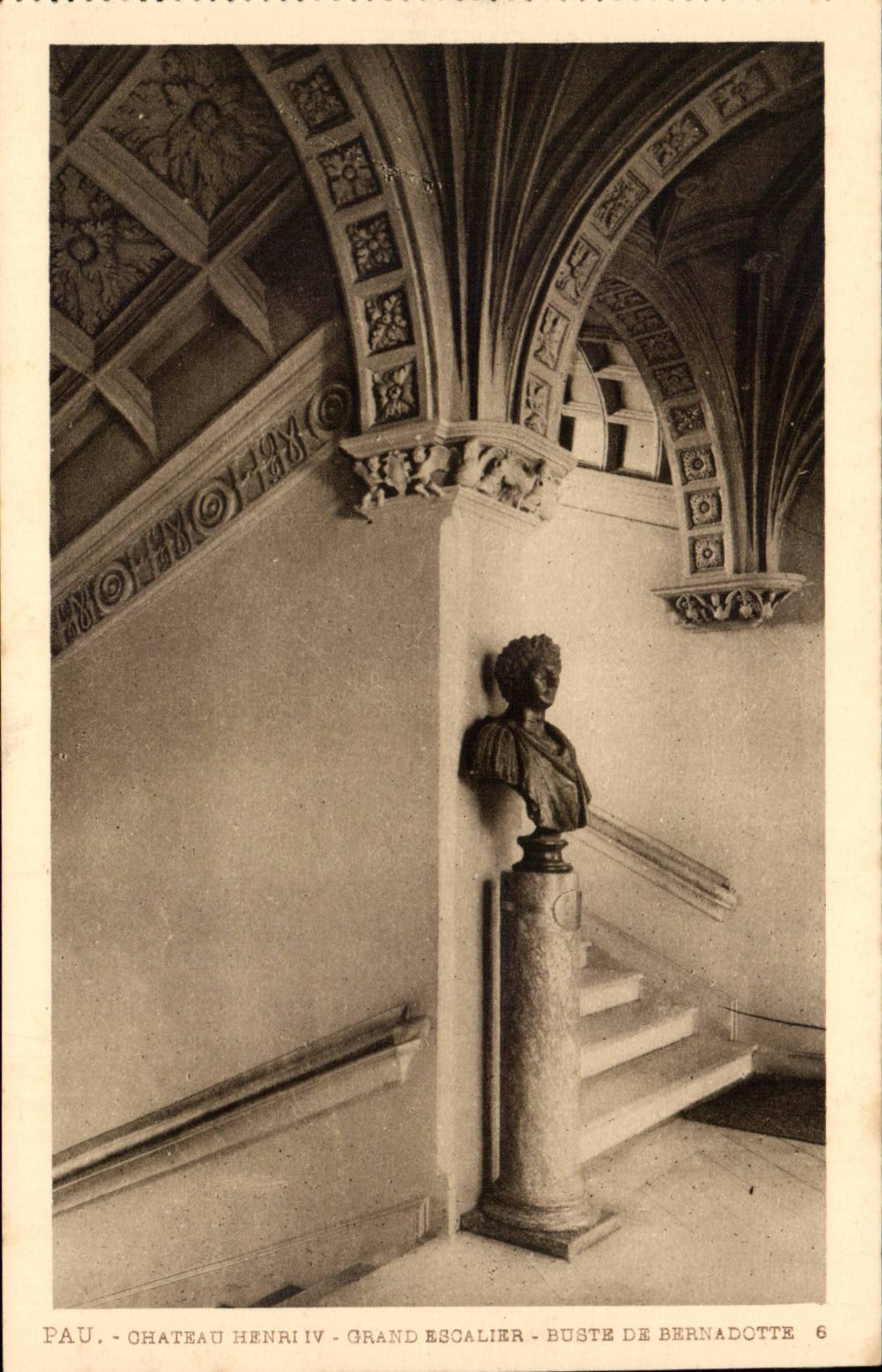 Pau - Chateau Henri IV - Grand Escalier - CPA 