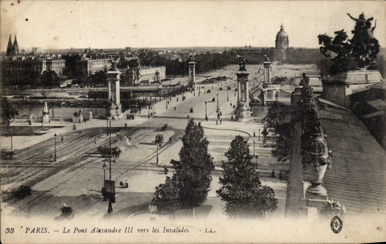 Paris - 7 - Le Pont Alexandre - Vers les Invalides - CPA 