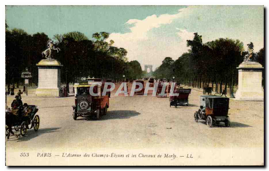 Paris - 8 - L'Avenue des Champs Elysees et les Chevaux de Marly - CPA 