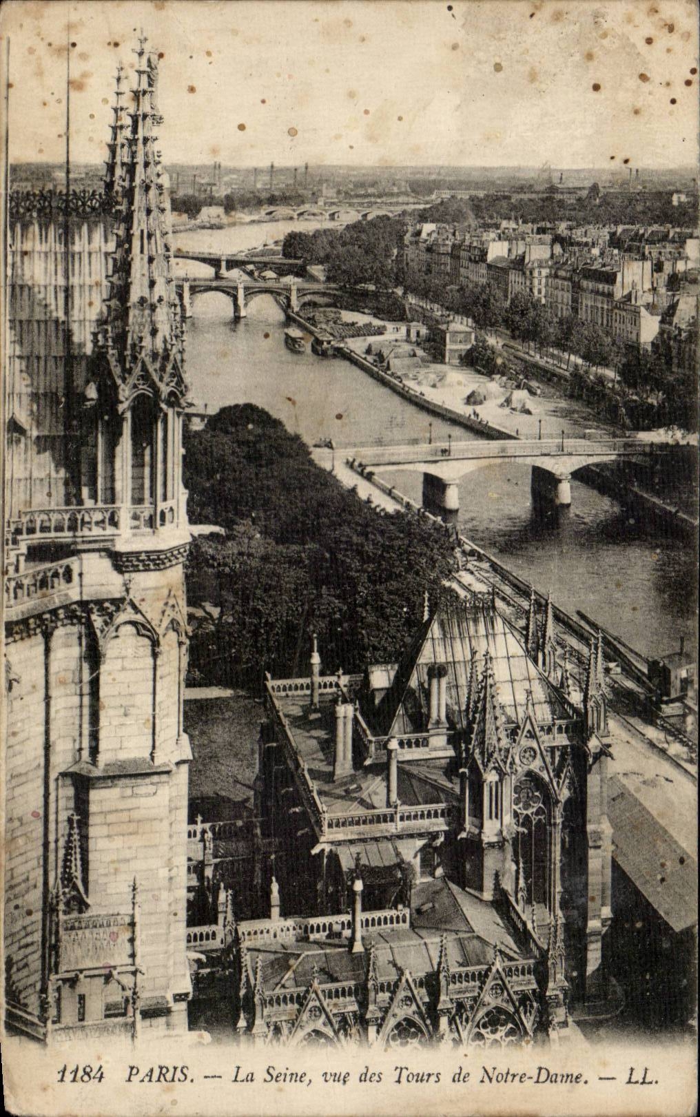 Paris - 4 - La Seine vue des Tours de Notre Dame - CPA 