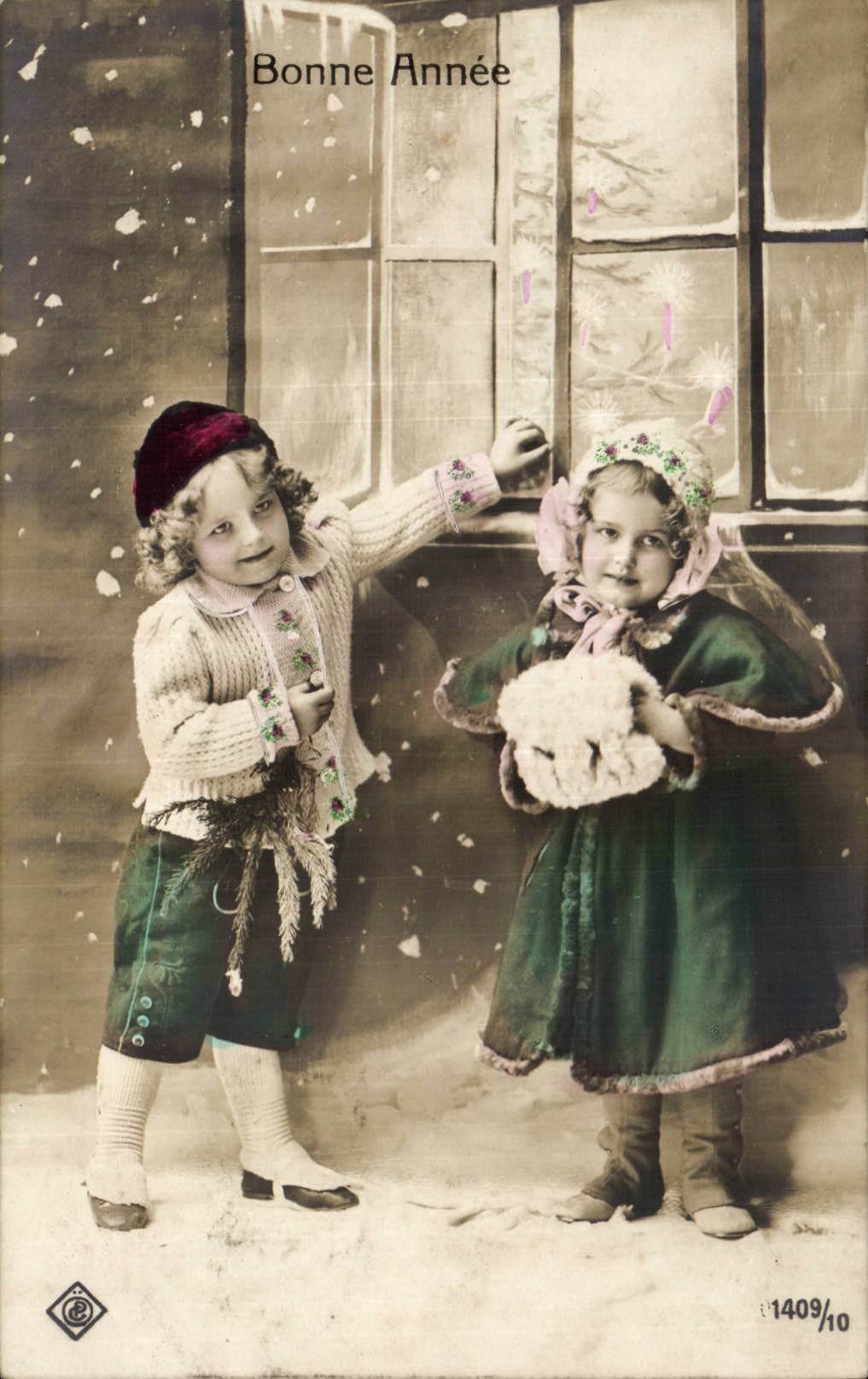 Fantaisie - Enfants - Bonne Annee - Girls Playing in Snow - CPA 