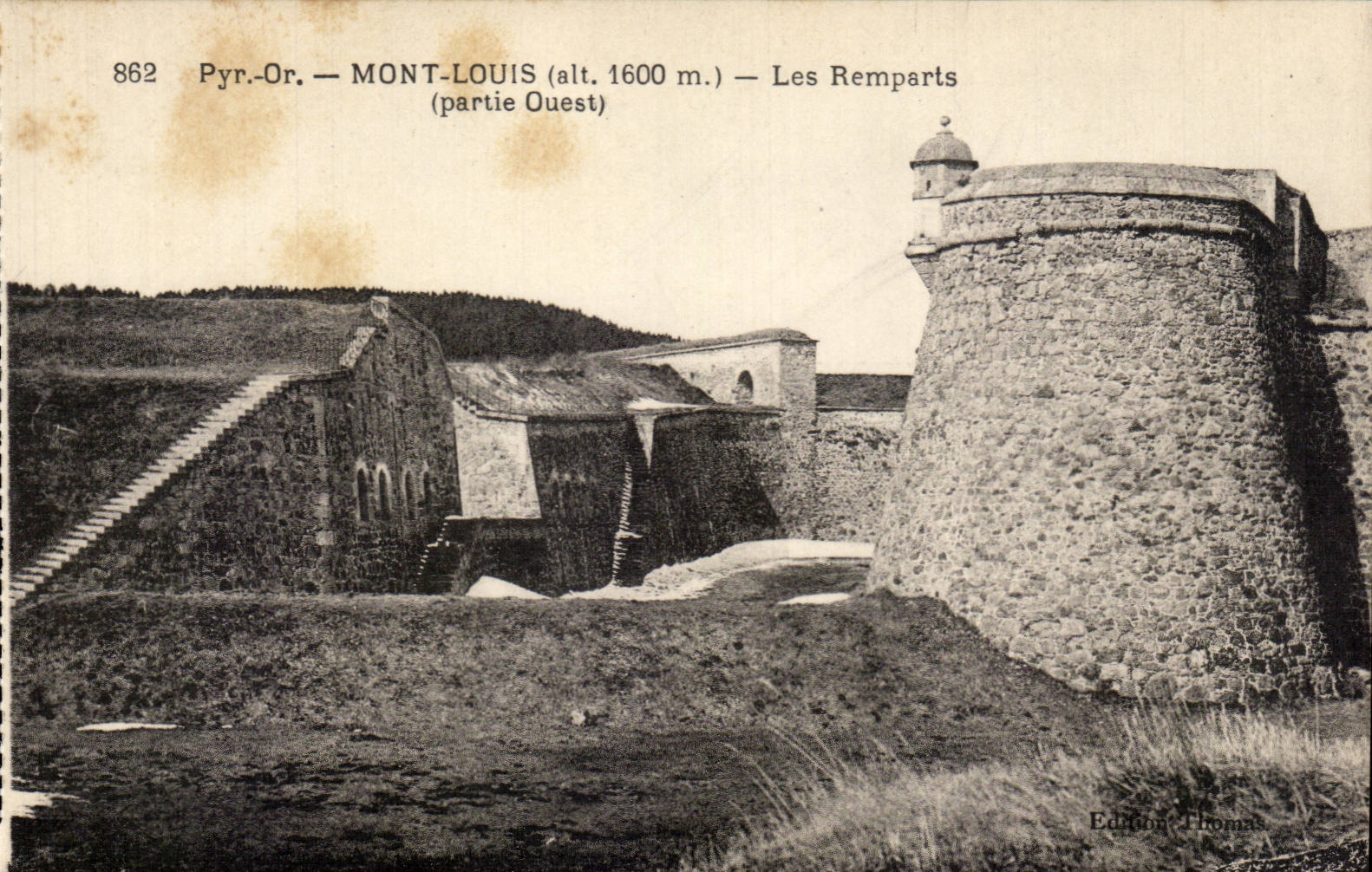 CPA Mont Louis Les remparts partie ouest