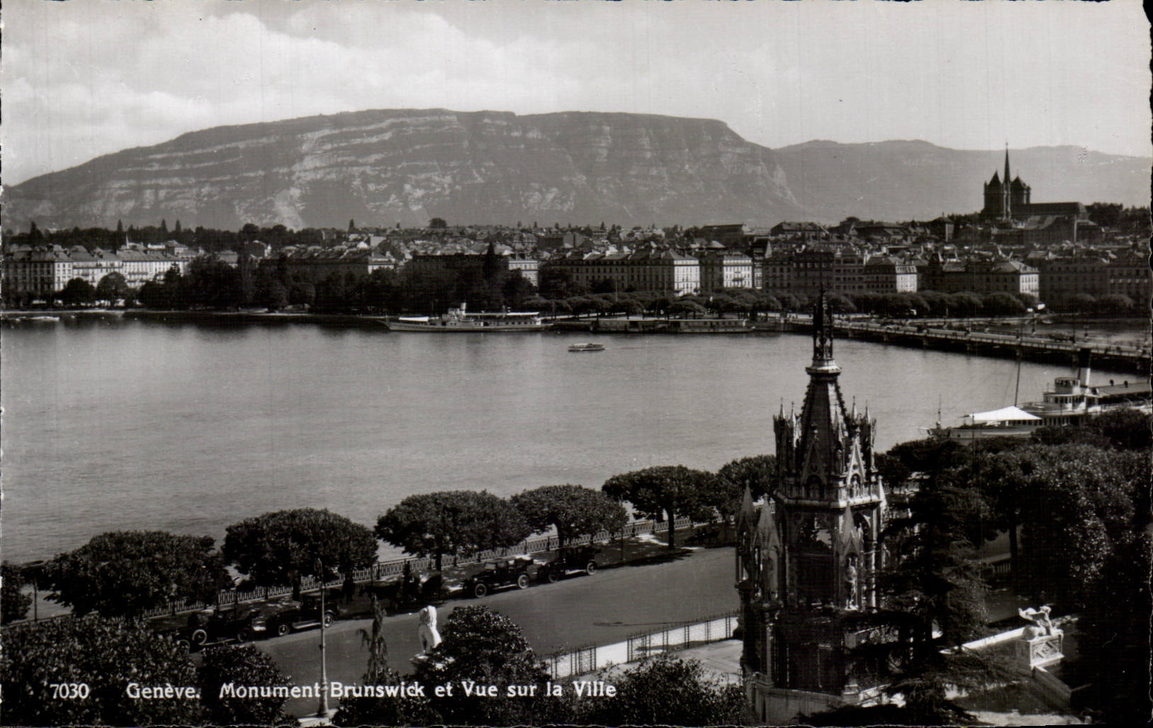 CPSM Suisse Geneve Monument Brunswick et vue sur la ville