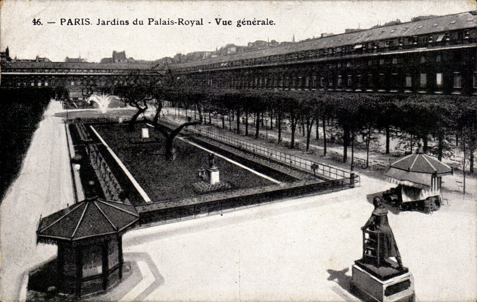 Paris CPA Jardins du Palais Royal Vue generale