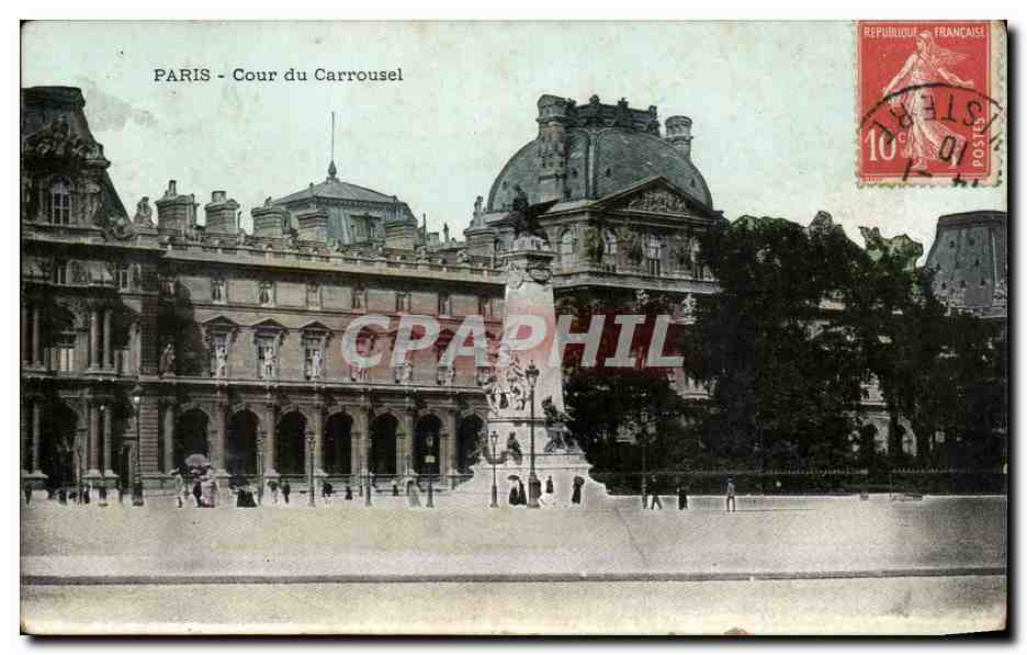 Paris CPA Cour du Carrousel