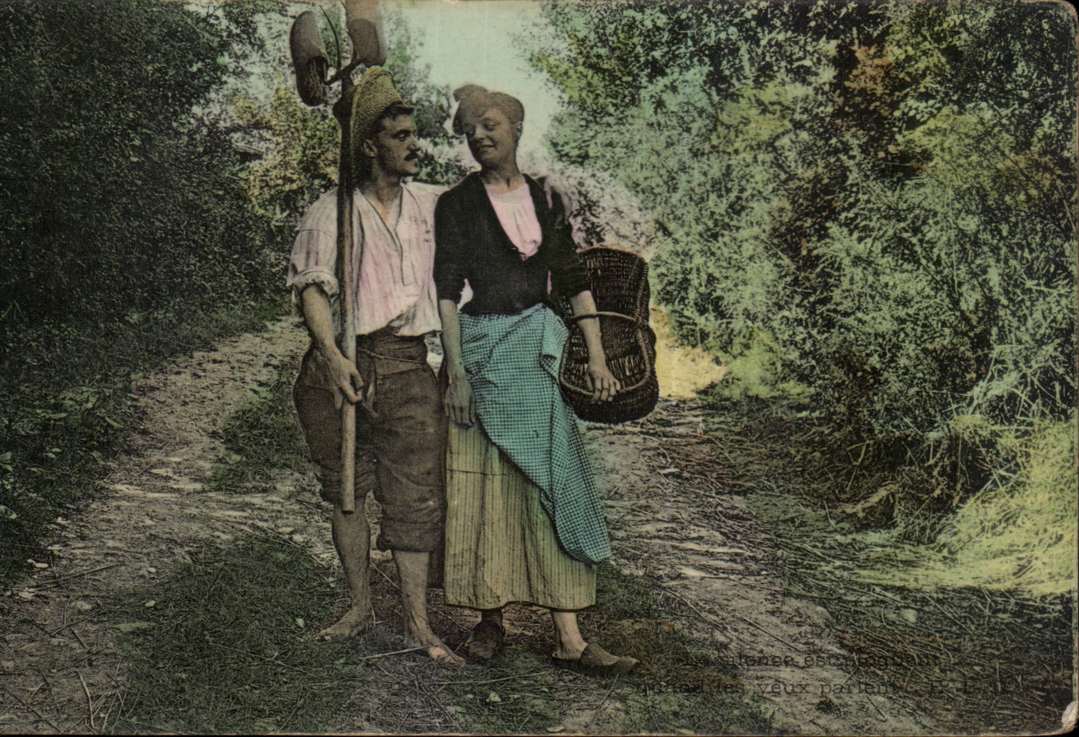 CPA Fantaisie Femme Folklore