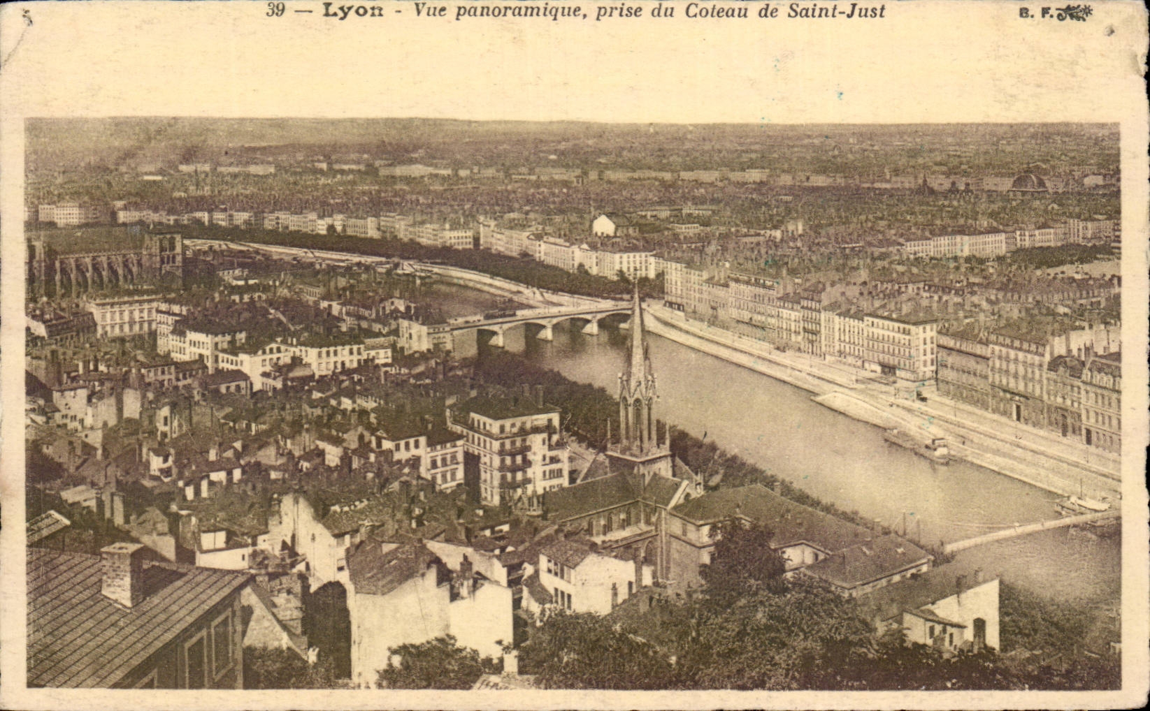 Lyon - Vue panoramique, prise du Coteau de Saint-Just — B.F.39